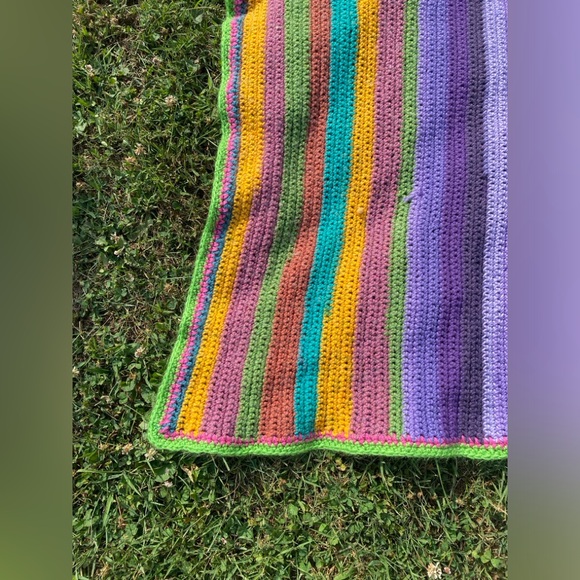 vintage crochet colorful random stripes afghan or blanket or throw - Picture 2 of 2